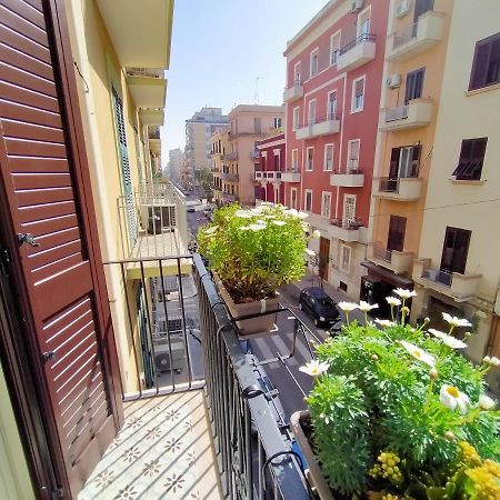 Sonnino Suite Jacuzzi Apartment Bari Eksteriør bilde