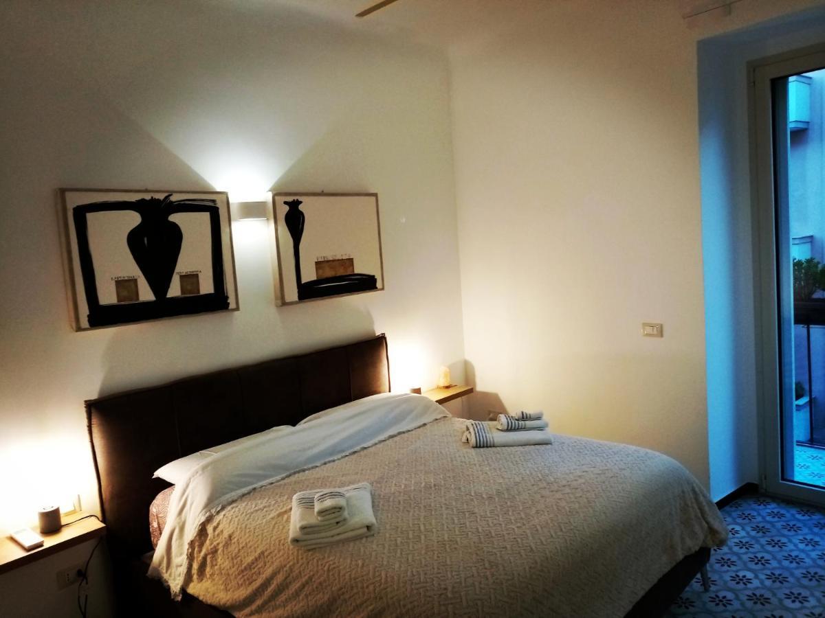 Sonnino Suite Jacuzzi Apartment Bari Eksteriør bilde