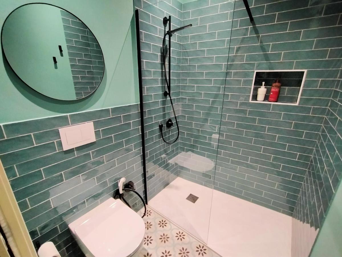 Sonnino Suite Jacuzzi Apartment Bari Eksteriør bilde