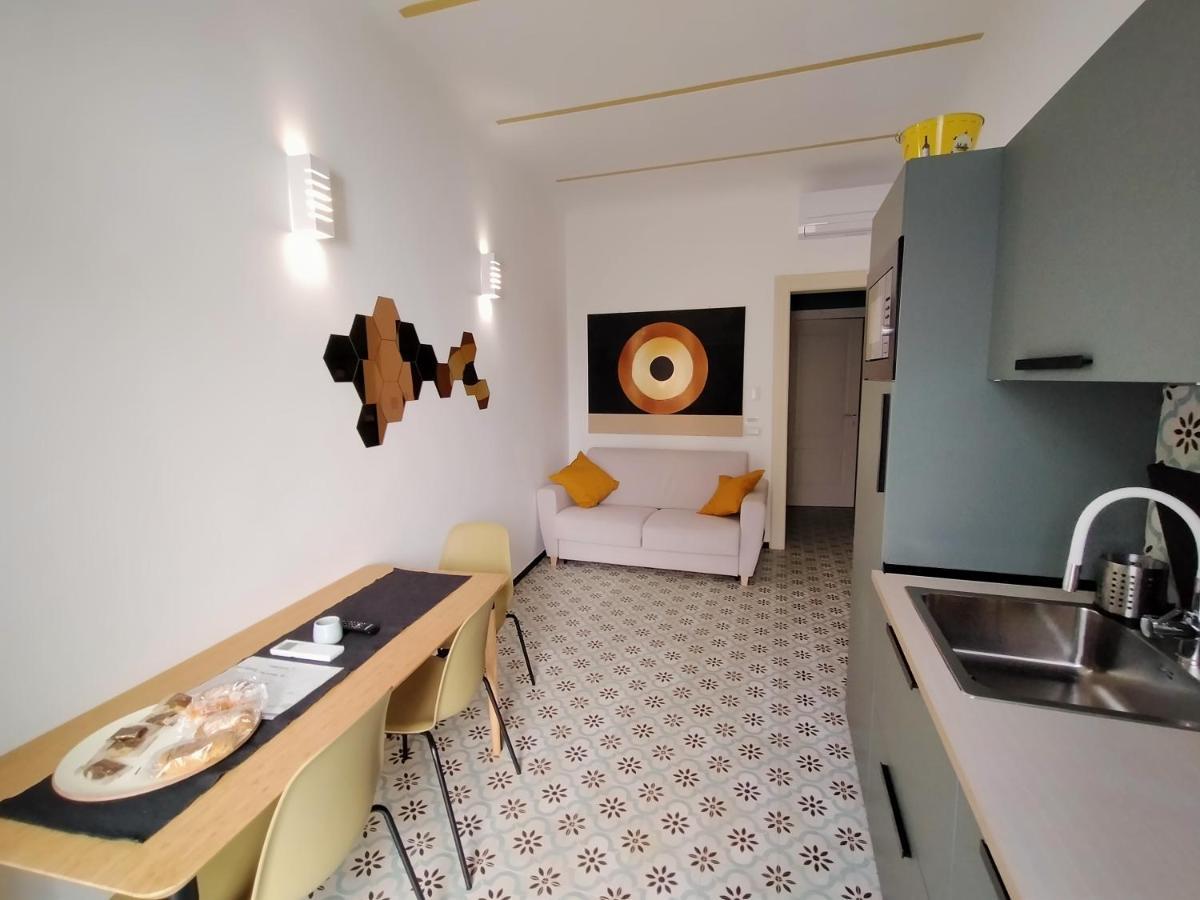 Sonnino Suite Jacuzzi Apartment Bari Eksteriør bilde
