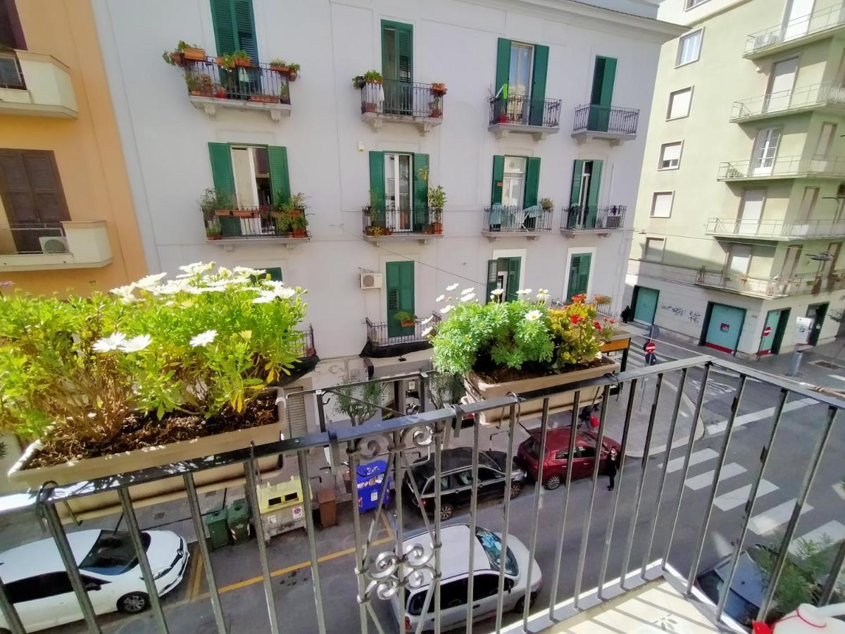 Sonnino Suite Jacuzzi Apartment Bari Eksteriør bilde